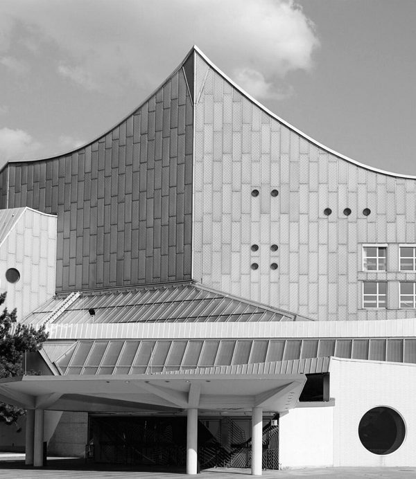 The Berlin Philharmonic building in black and white.