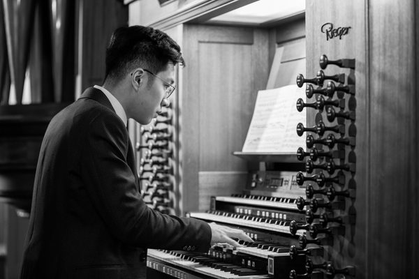 An organ player.