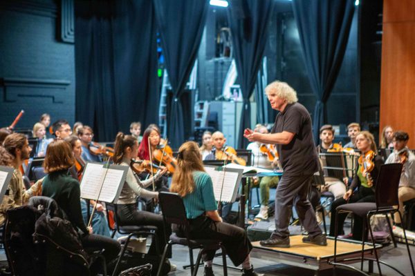 Sir Simon Rattle conducts Academy students