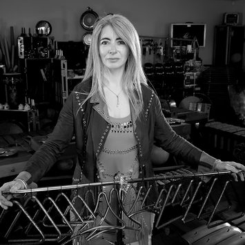 Portrait of Dame Evelyn Glennie.