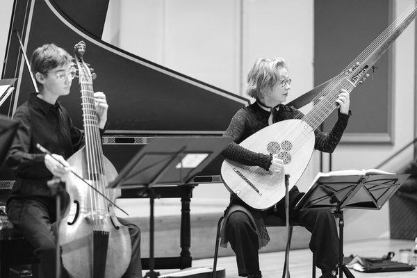 Two performers mid-performance.