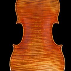 The back panel of a Viotti ex Bruce Stradivarius.