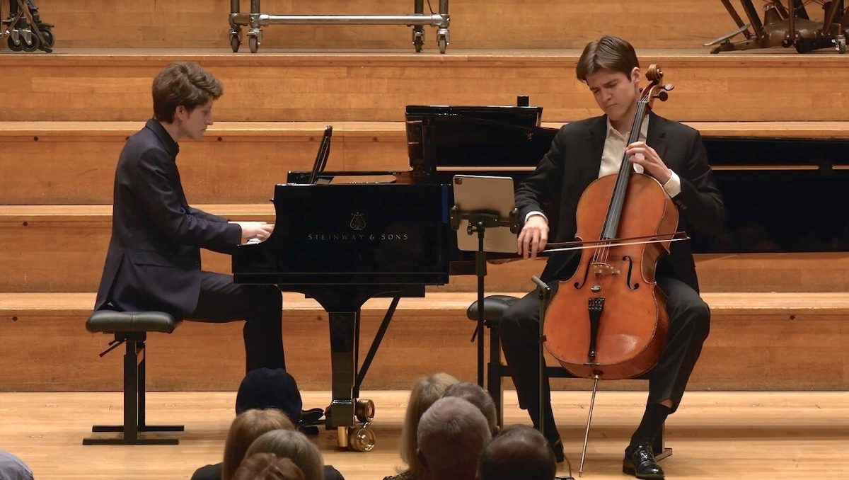 A piano and cello duo.