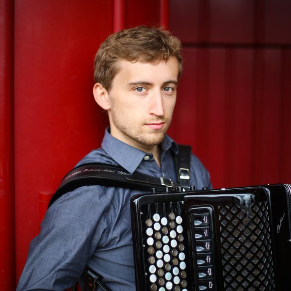 Accordionist Ben de Souza