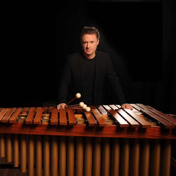 Colin Currie at a marimba.