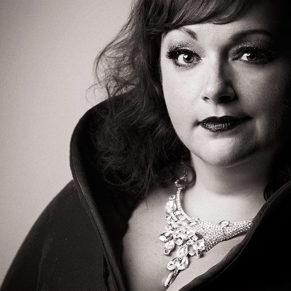Helena Dix Headshot