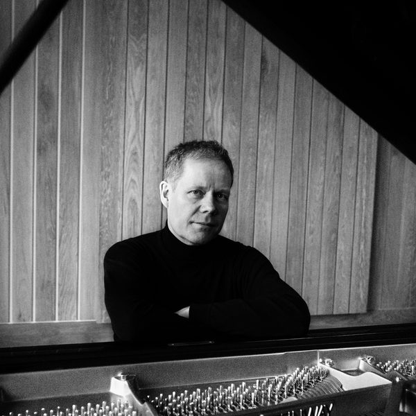 Max Richter sat at a piano.