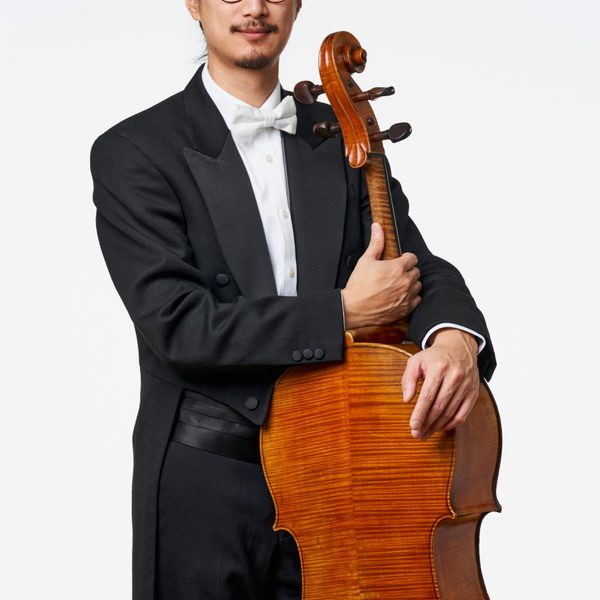 Pei Jee Ng holds a cello.