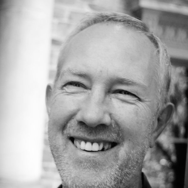Roy Howat headshot.