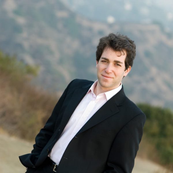 Portrait of Steven Fox outside.